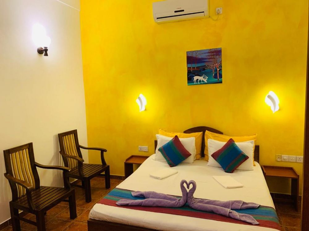 Standard Room non AC/with AC, Sam's Guest House 2*