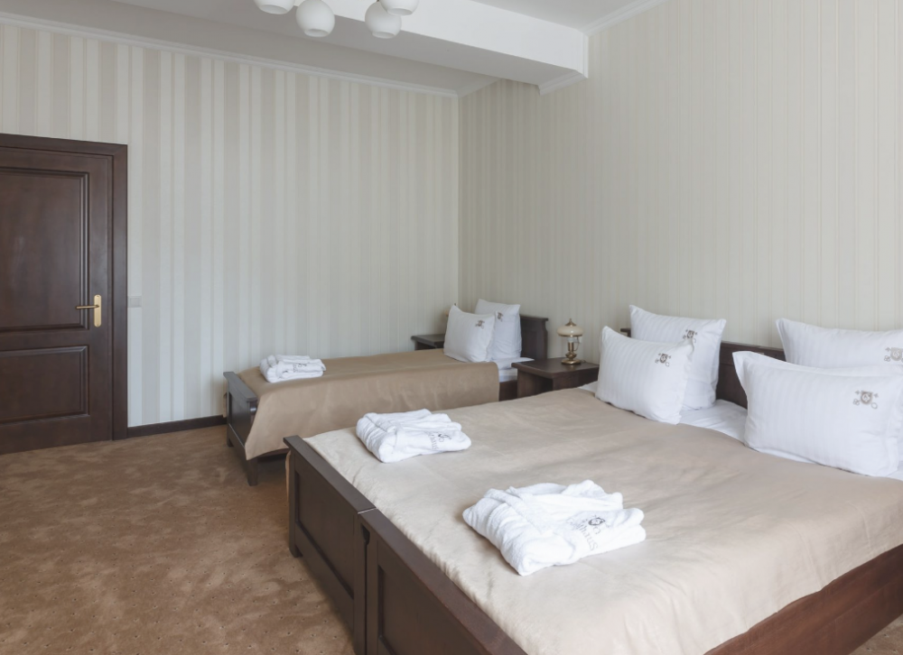 Стандарт 4-местный без балкона, GasthauS & SPA 4*