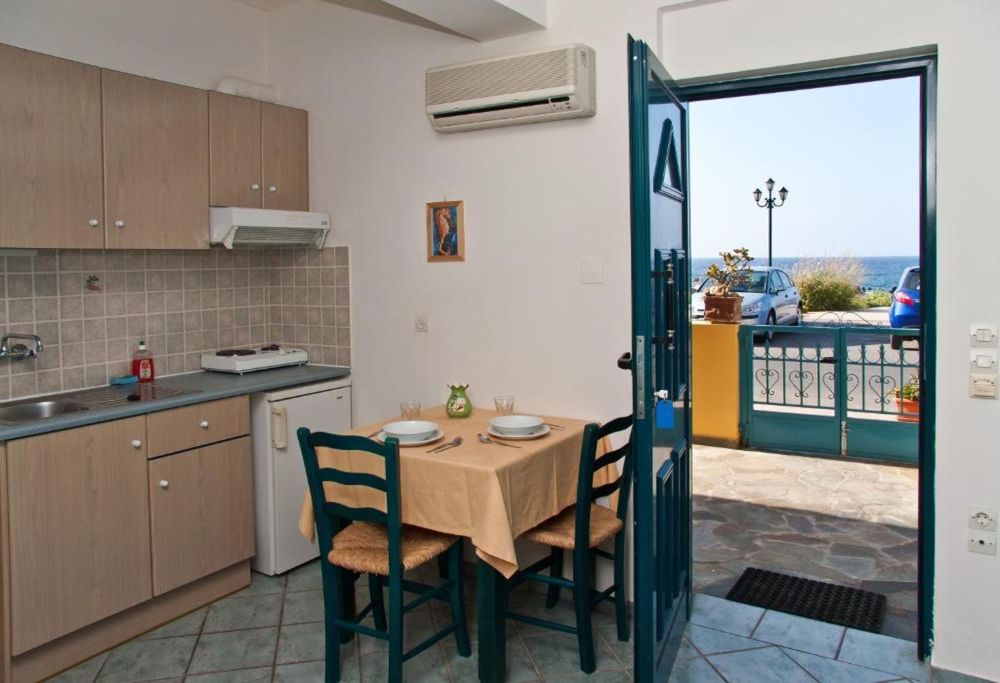 Studio Sea Or Pool View, Marelina Villas 3*