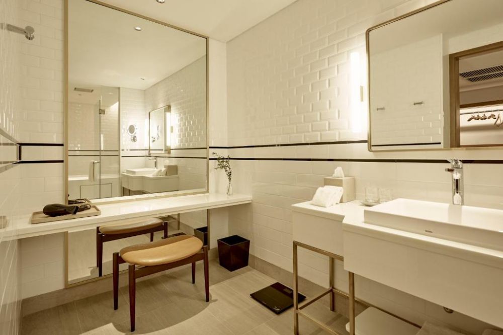 Junior Suite California King, The Montien Hotel Bangkok 4*