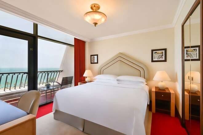 Junior Suite, Sheraton Grand Doha Resort 5*