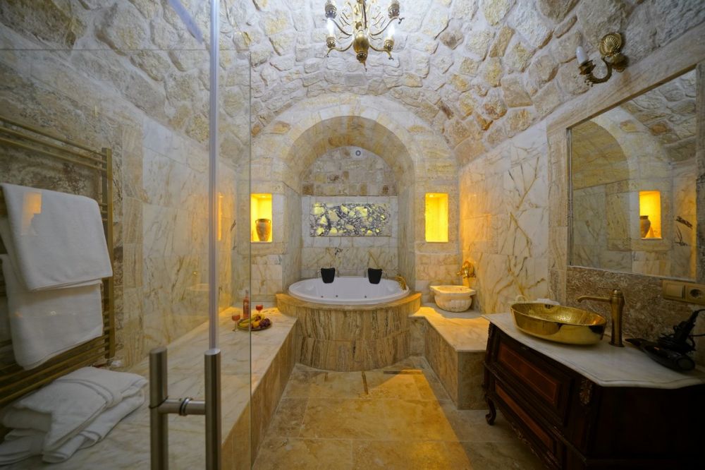 King Suite, Serenus Cave Suites 4*