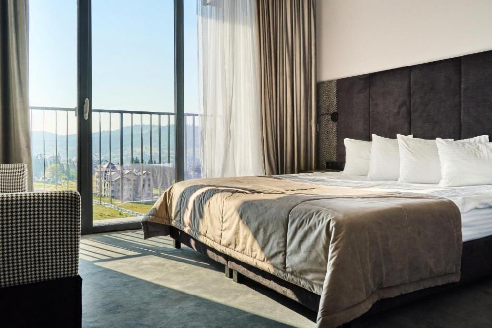 Standard, Fomich Residence 