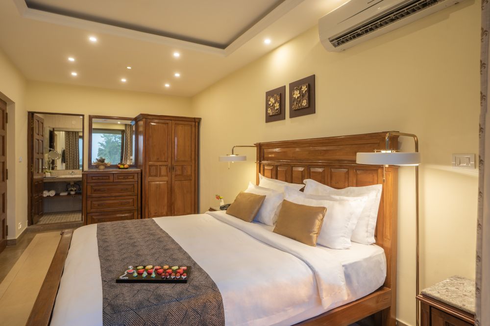 Deluxe Suite, De Mandarin Suites and Villas 4*