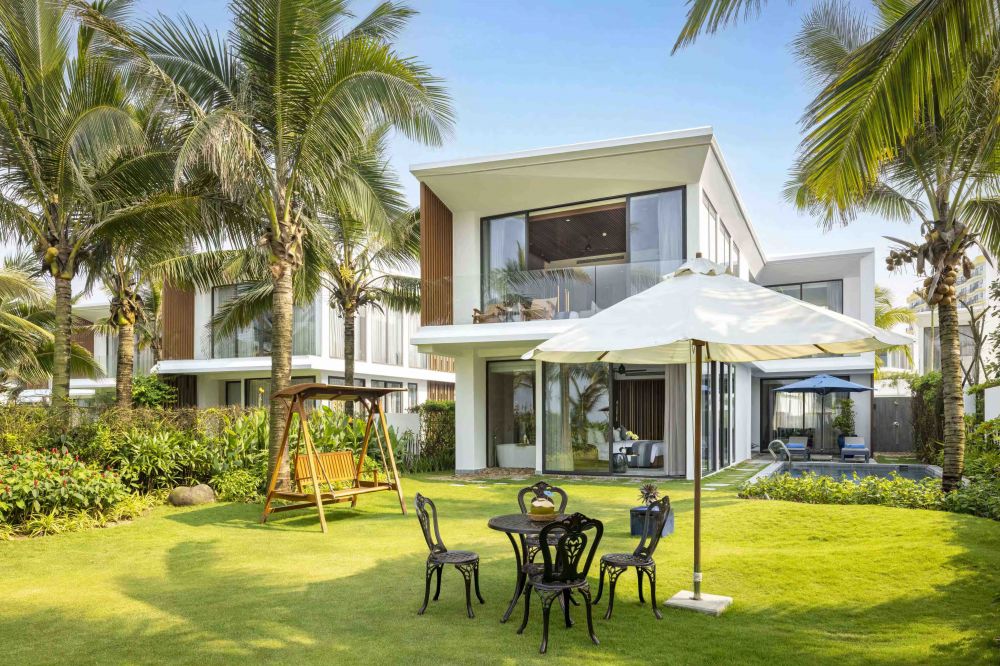 Three-Bedroom Beachfront Pool Villa, Wyndham Hoi An Royal Beach Resort & Villas 5*