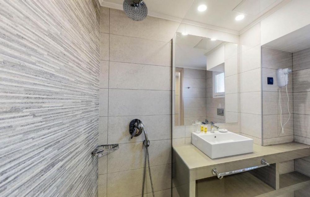 Superior 1 Bedroom Apartment GV/PV, Marika Hotel 4*