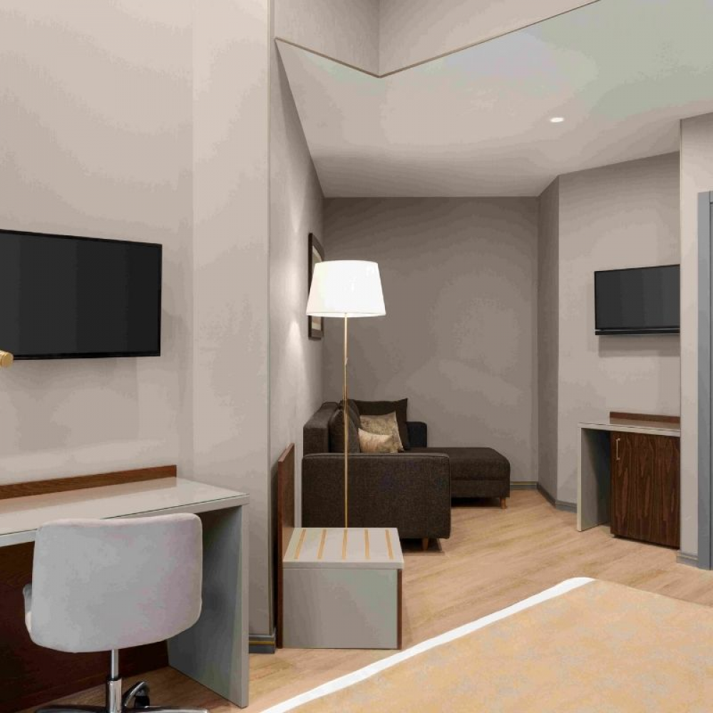 Premium with balcony, Tbilisi Chambers Trademark By Whyndham (ex. City Center) 4*