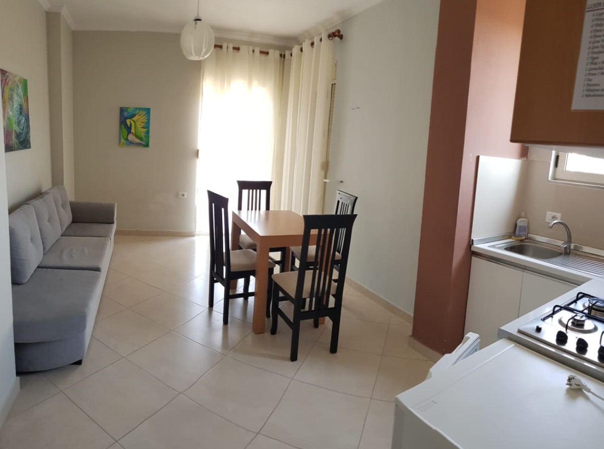 Apartments 1+1, Vila Mali i Robit 3*