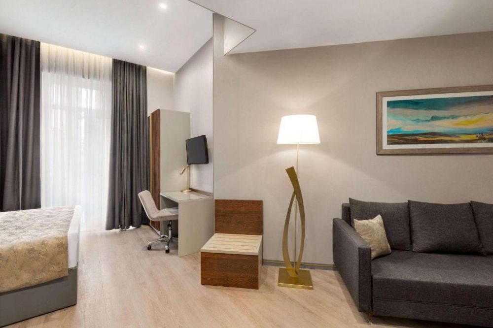 Premium twin/with balcony, Tbilisi Chambers Trademark By Whyndham (ex. City Center) 4*