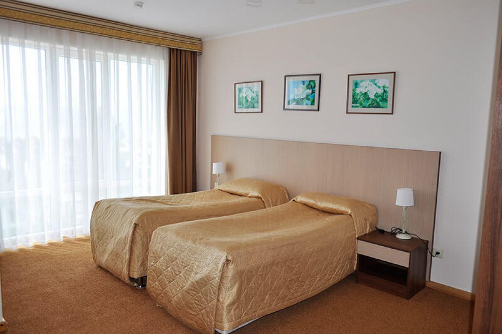 Tower Suite Room, Каприз 