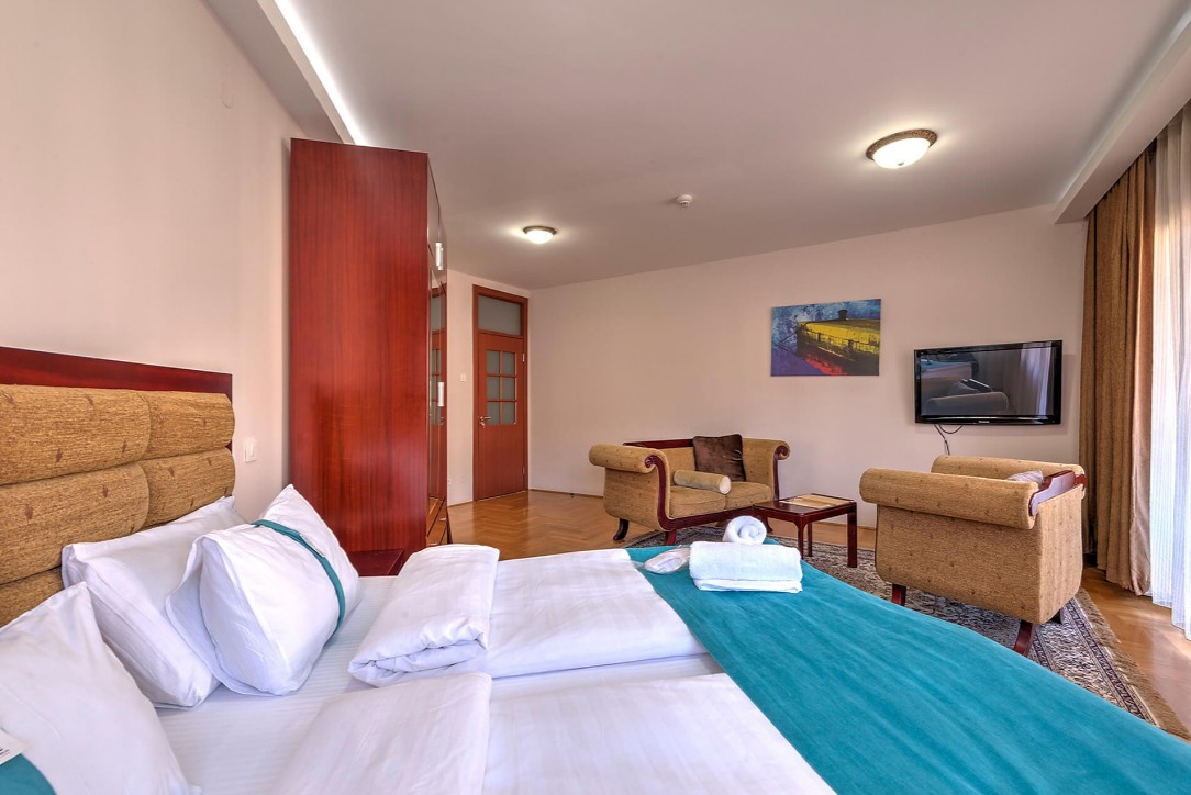 Executive, Magnolia Tivat 4*