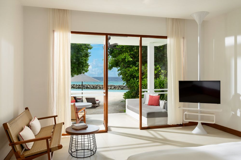 Deluxe Beach Bungalow, Dhigali Maldives 5*