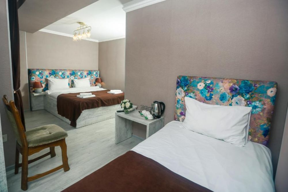 Family Suite with Balcony, New Metekhi 3*