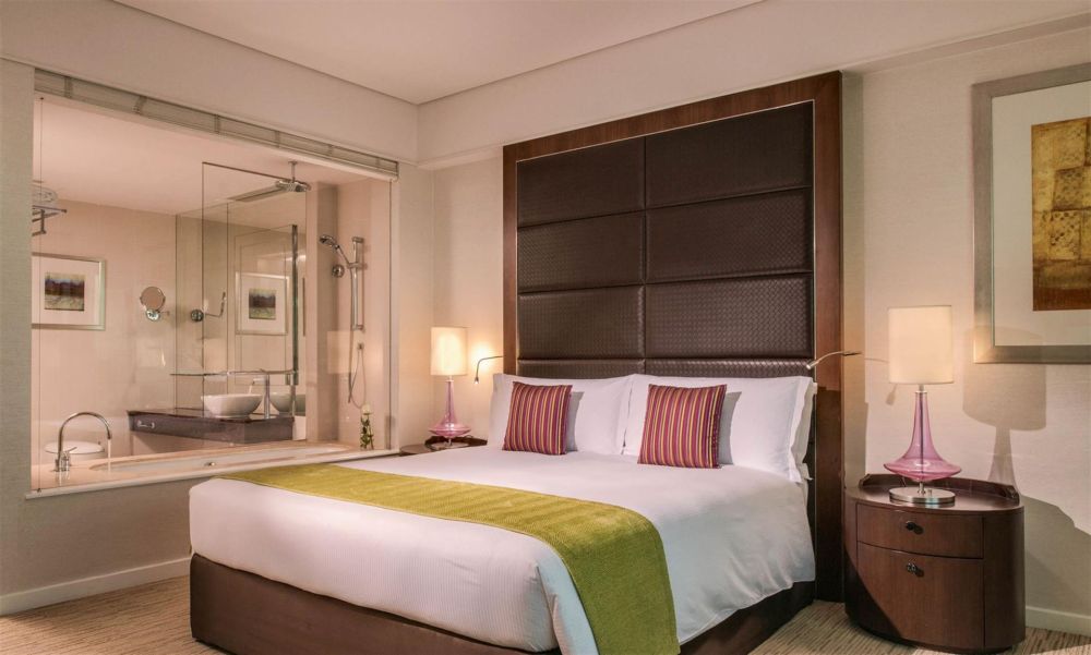 Deluxe, Crowne Plaza Dubai Festival City 5*