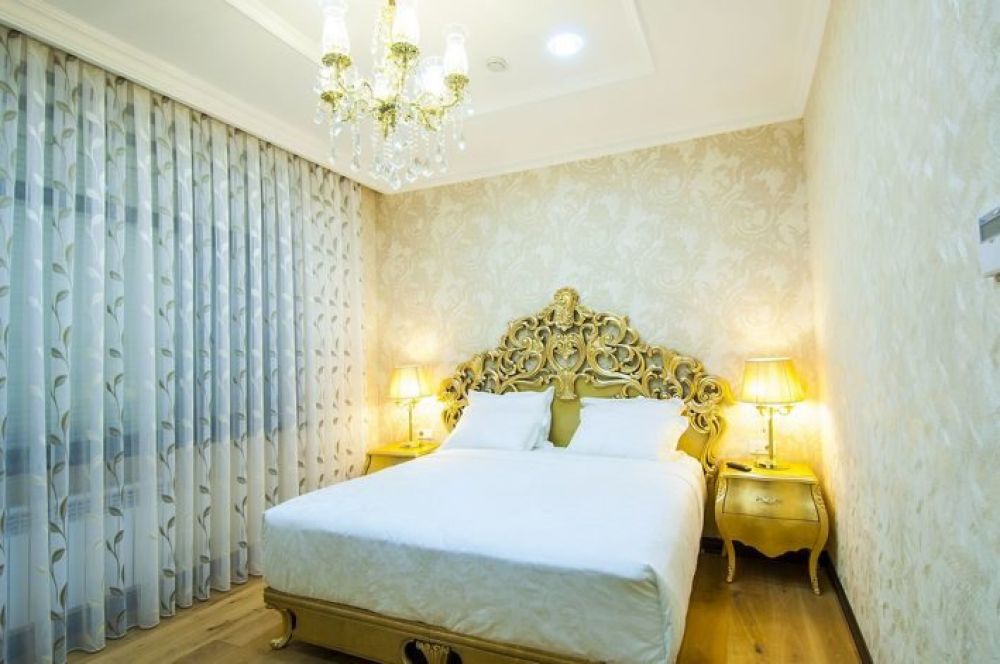 Apartments 4, Royal Residence 5*