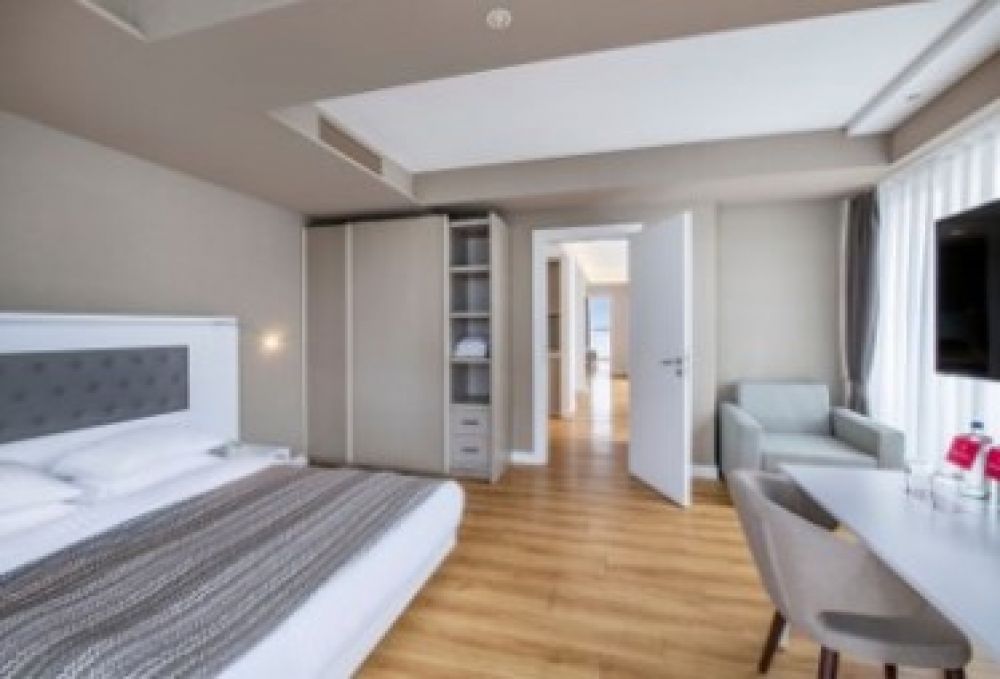 Family Suite Sea View, Alliance Palace 