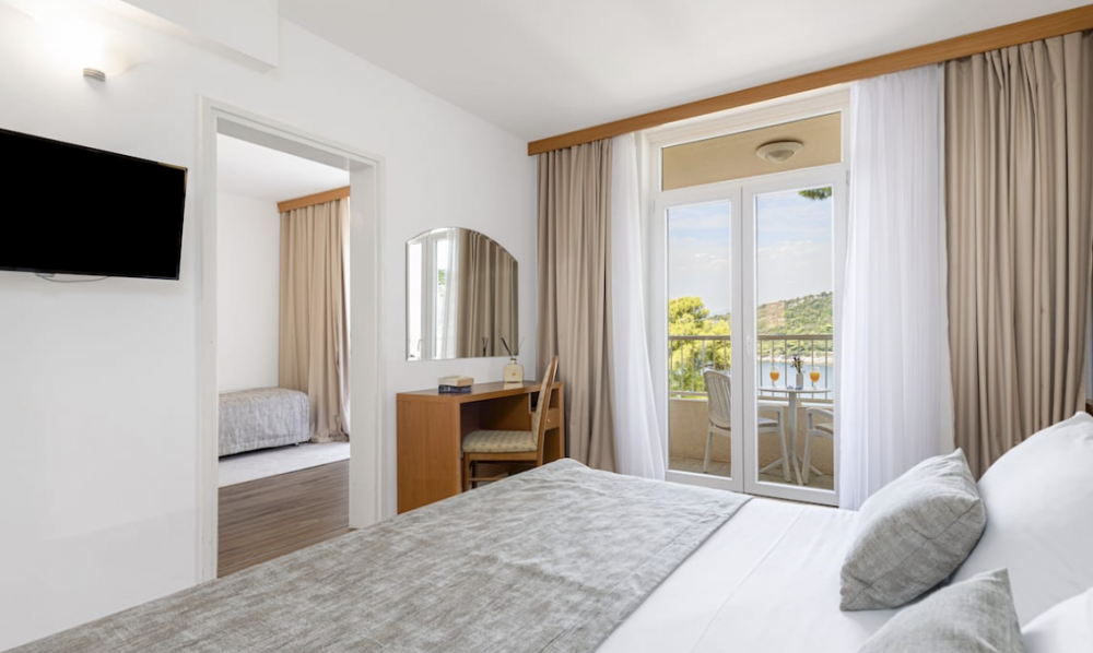 Triple Room with Balcony and Sea View, Hotel Splendid 3*