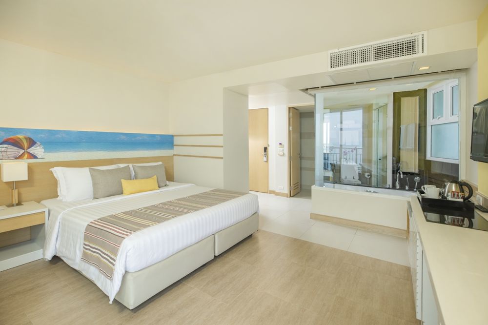 Family Suite/ Ocean View, Pattaya Sea View 4*