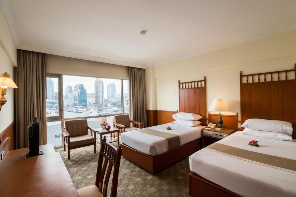 Deluxe, Bangkok Palace Hotel 4*