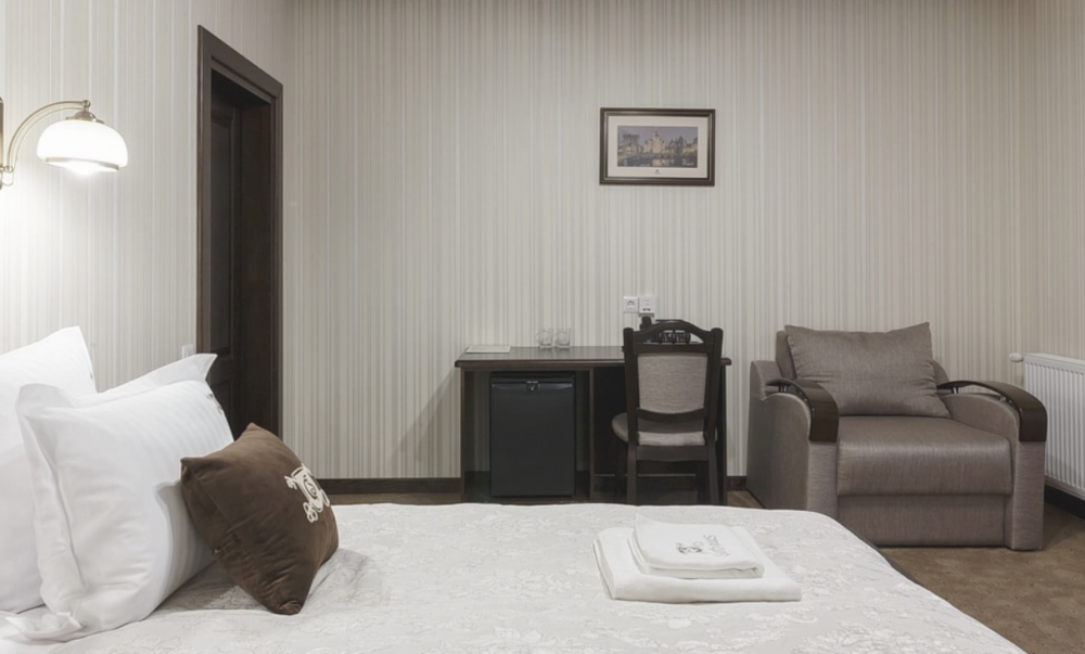 Полулюкс 2-местный с балконом, GasthauS & SPA 4*