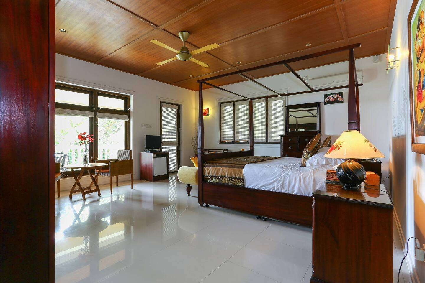 Suit, Palm Beach Villa Wadduwa 