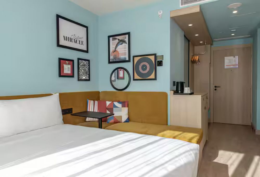 King Room with Scenic View, Hampton By Hilton Batumi Center 4*