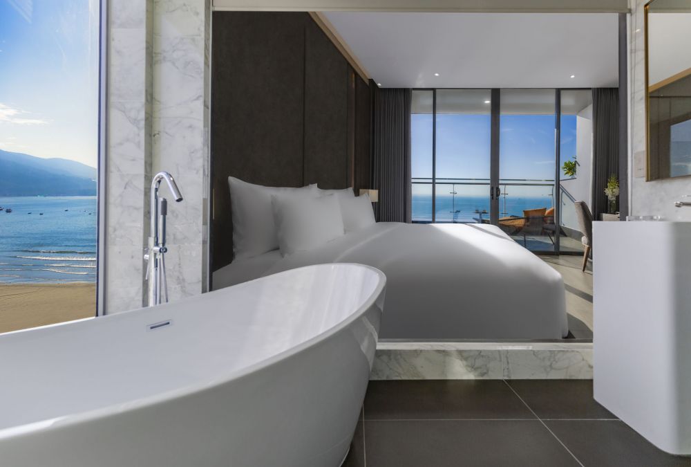 2 Bedroom Residence Ocean Front, Le Sands Oceanfront Da Nang 4*