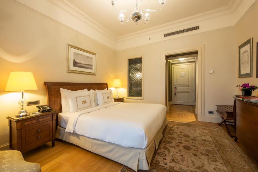 Deluxe Golden Horn Room, Pera Palace Hotel 5*