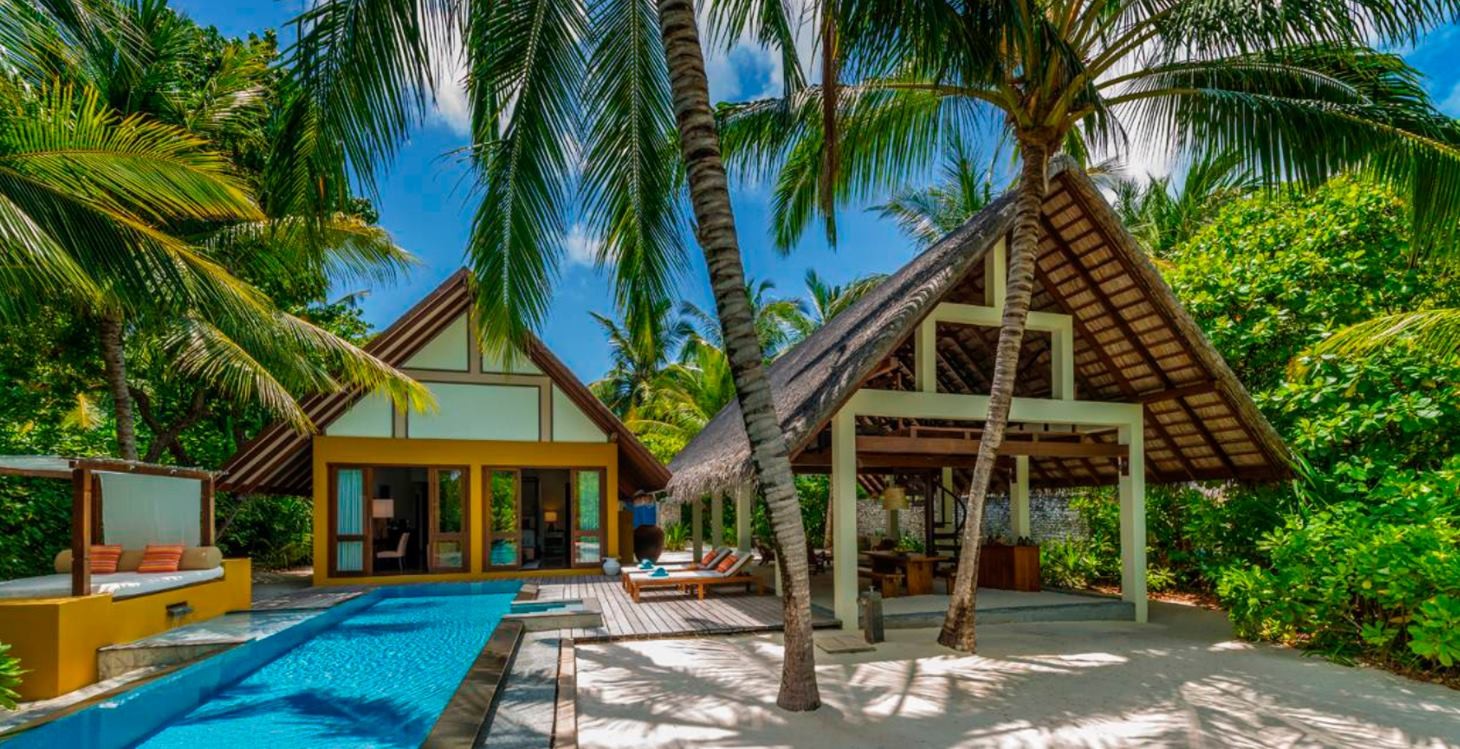 Beach Villa with Pool, Four Seasons Landaa Giravaru 5*