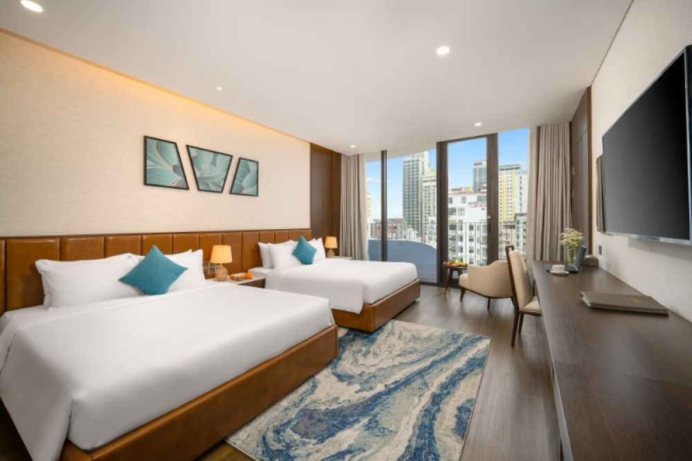 Family Room with Balcony, Golden Lotus Grand Hotel 4*
