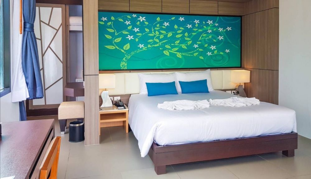 Premium Deluxe, The Marina Phuket Hotel 4*