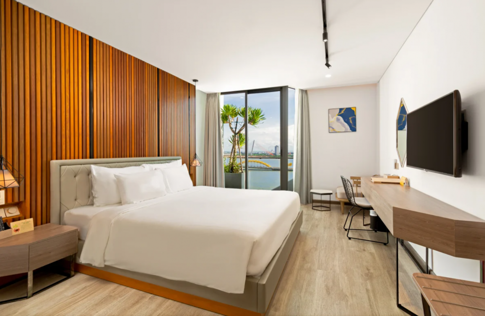 Deluxe Riverfront with balcony, Haian Riverfront Hotel Danang 4*
