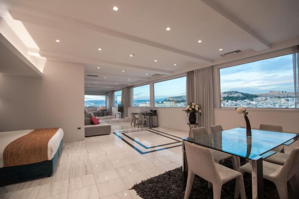 Penthouse Suite, Athenaeum Grand Hotel 4*