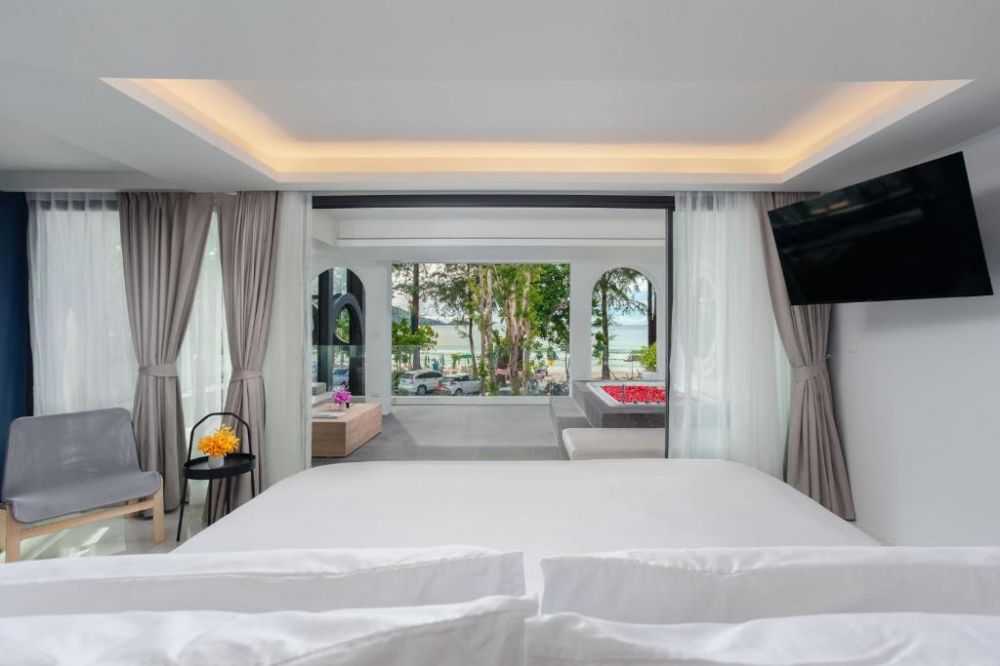 Oceanfront Terrace Suite, Anona Beachfront Resort 4*