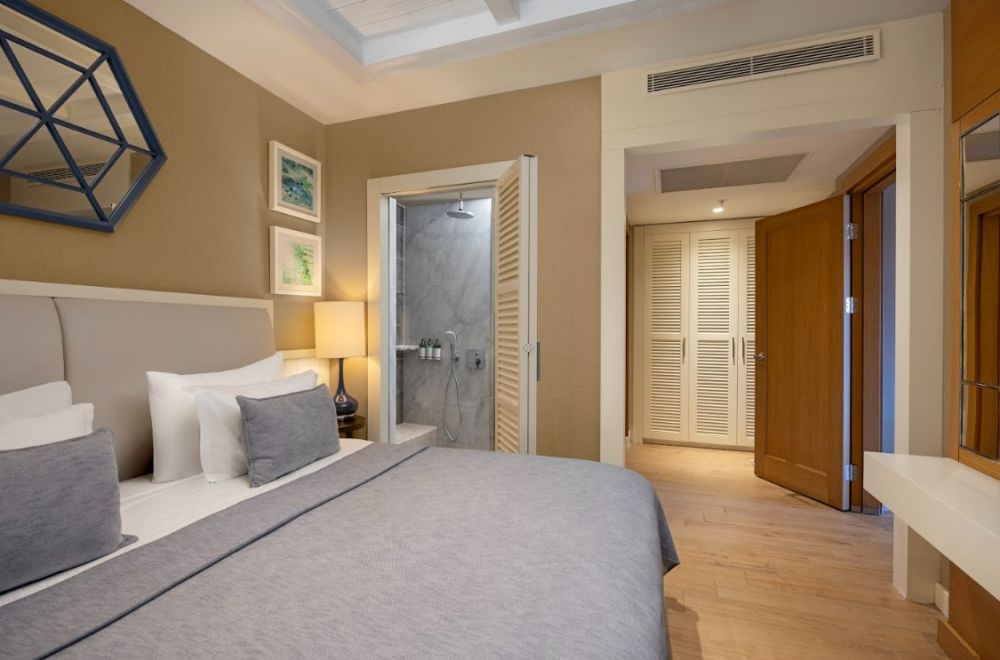 Swim Up Family Suite, Titanic Deluxe Bodrum Hotel 5*