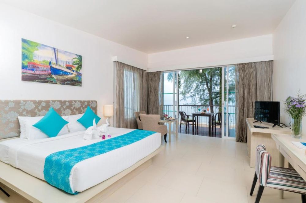 Grand Deluxe Beachfront, The Briza Beach Resort, Khao Lak 4*