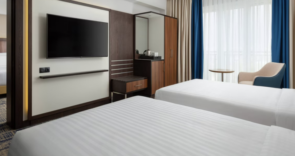 Standard, Courtyard by Marriott 5*