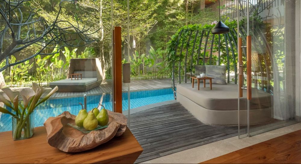 Impressive Lagoon Pool Suite, Maya Sanur Resort & Spa 5*