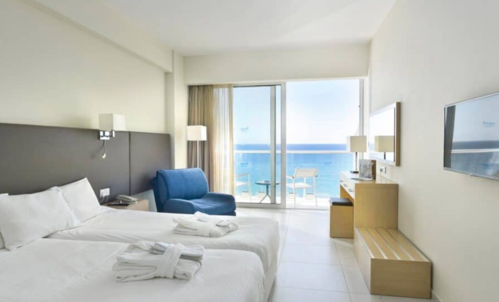 Sea View Superior, Pernera Beach Hotel 4*