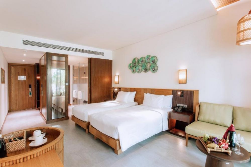 Deluxe GV/PV/OV with Balcony, Dusit Princess Moonrise Beach Resort 5*