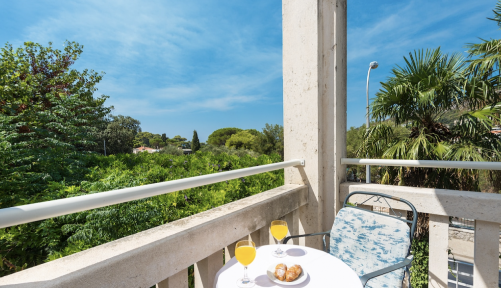 Family Room with Balcony and Sea View, Komodor 3*