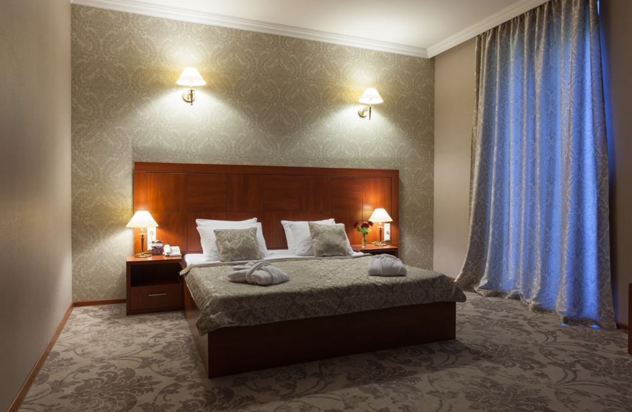 Standard, Astoria Tbilisi 4*