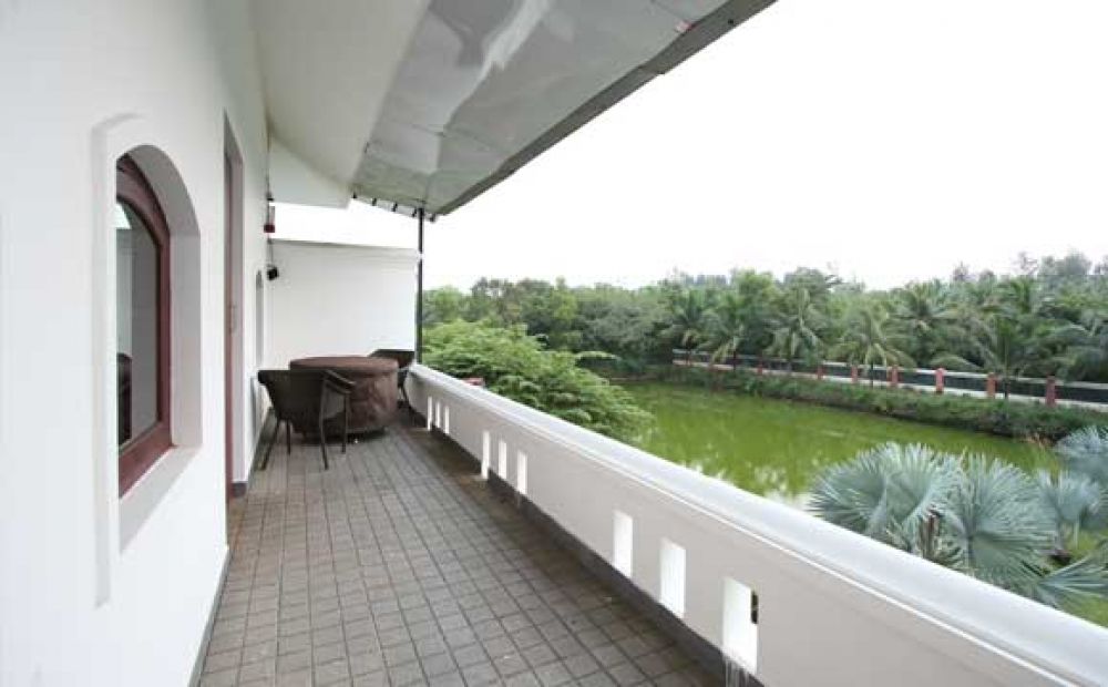 Suite A/C, Rajah Beach 3*