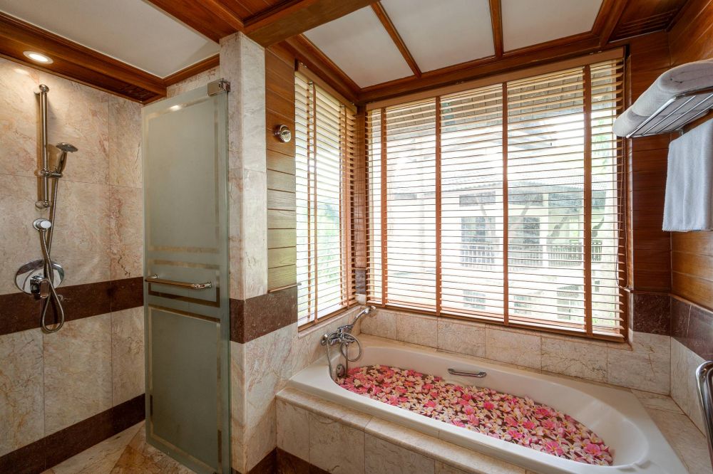 Hillside with Terrace Bathtub, Thavorn Beach Village & Spa 5*