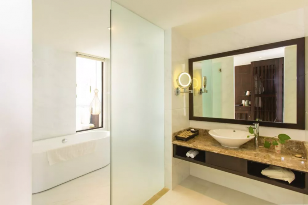 Deluxe Triple, Lasenta Boutique Hotel Hoi An 4*