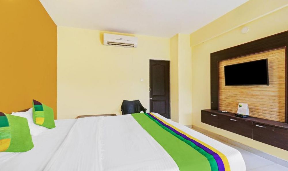 Deluxe AC, Treebo Morjim Pride 3*