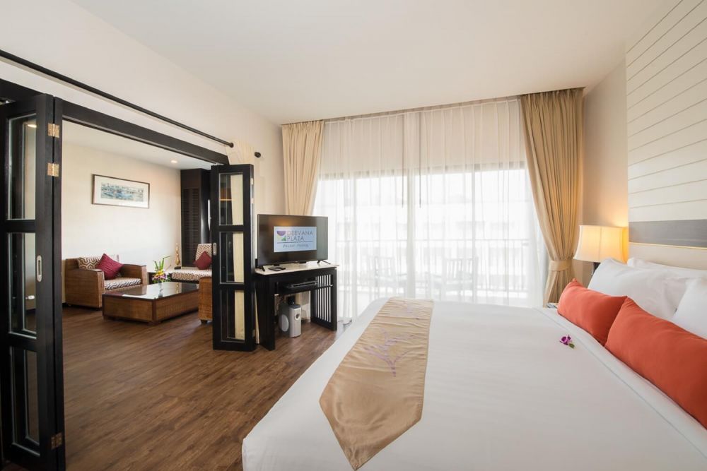 Deluxe Suite, Deevana Plaza Phuket Patong 4*