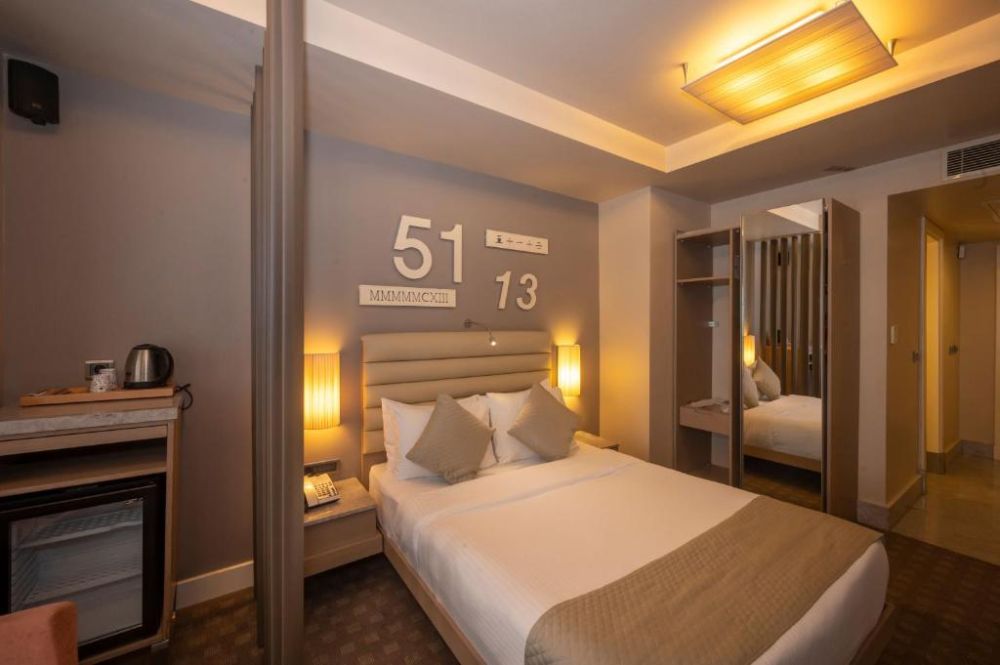 Superior Room, The Peak Hotel 4*