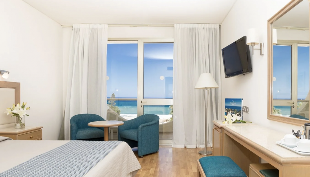 Standard IV/SSV/SV Room, Golden Coast Beach Hotel 4*