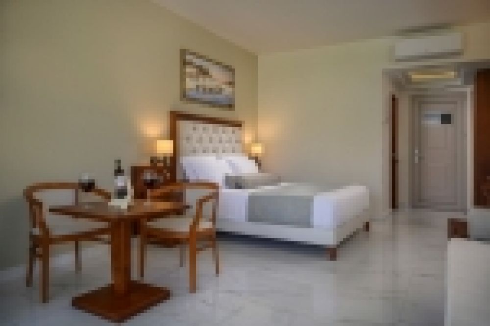 Double Side Sea View, Vantaris Palace 4*